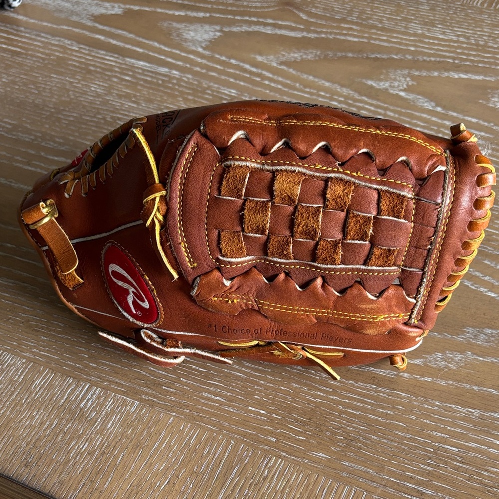 Rawlings Tan and Yellow RBG6BCF Baseball Glove
